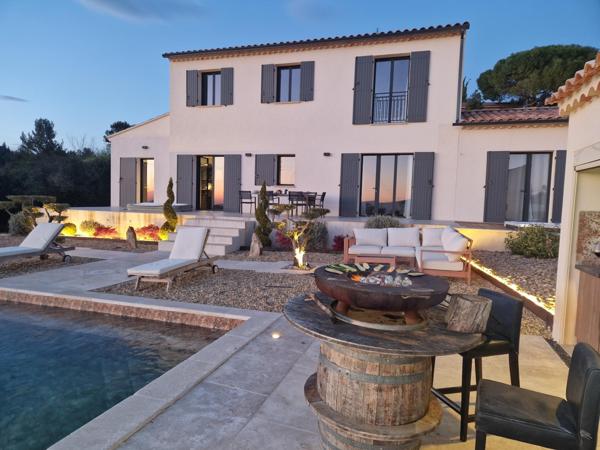 Maison contemporaine d’exception – volumes généreux et prestations haut de gamme