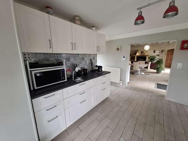 Maison habitable de suite proche L'Aigle 8 pièce(s) 147 m2