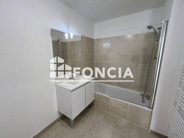 Location Appartement 3 pièces 62.11 m² - 95 RUE BALZAC Carpentras 84200