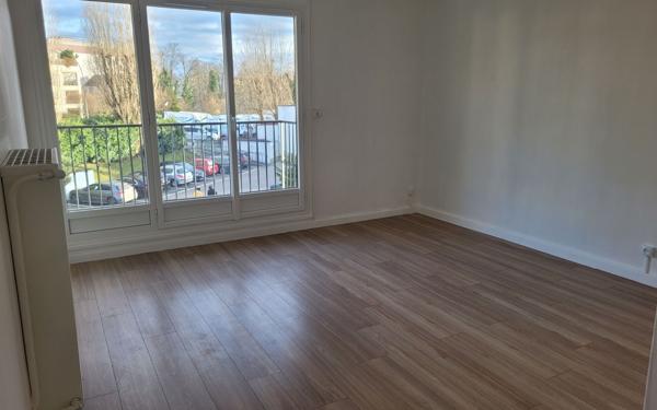 Appartement à louer    2 pièces •  Vaucresson