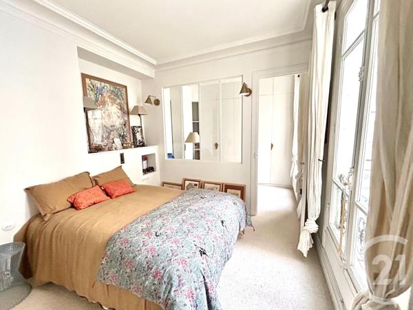 Appartement à vendre  2 pièces - 68,05 m 2   PARIS  - 75004