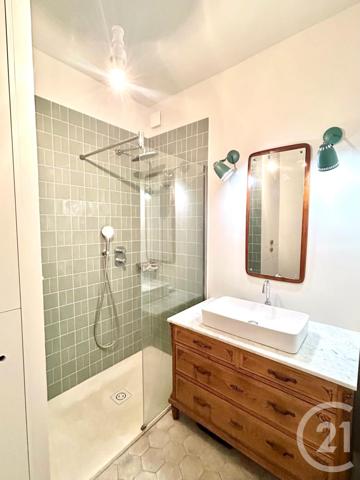 Appartement à vendre  2 pièces - 68,05 m 2   PARIS  - 75004