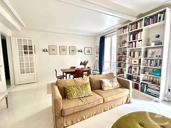 Appartement à vendre  2 pièces - 68,05 m 2   PARIS  - 75004
