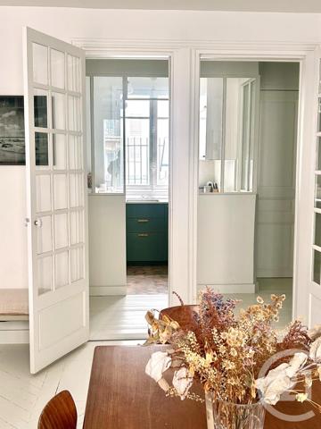 Appartement à vendre  2 pièces - 68,05 m 2   PARIS  - 75004