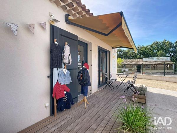 Location boutique/local commercial 48 m² Saint-Cannat