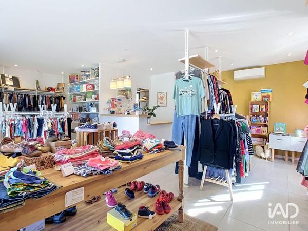 Location boutique/local commercial 48 m² Saint-Cannat