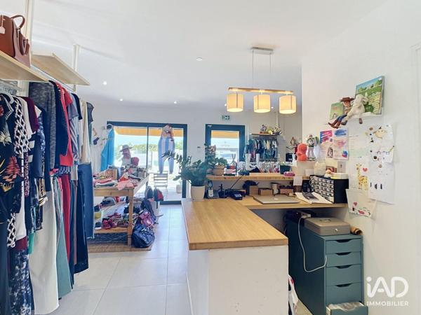 Location boutique/local commercial 48 m² Saint-Cannat
