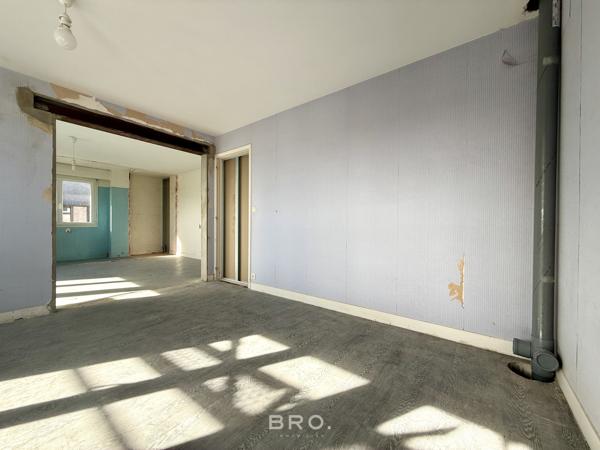 APPARTEMENT T2 DE 40 M² À RÉNOVER – À 1,5 KM DU PORT DE VANNES – SECTEUR GARE / HÔPITAL