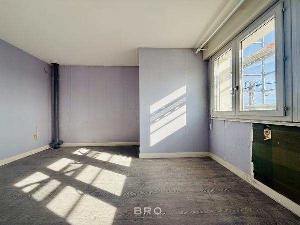 APPARTEMENT T2 DE 40 M² À RÉNOVER – À 1,5 KM DU PORT DE VANNES – SECTEUR GARE / HÔPITAL