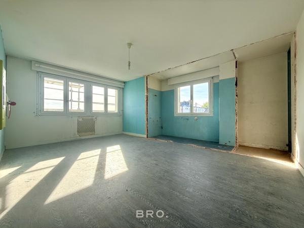 APPARTEMENT T2 DE 40 M² À RÉNOVER – À 1,5 KM DU PORT DE VANNES – SECTEUR GARE / HÔPITAL