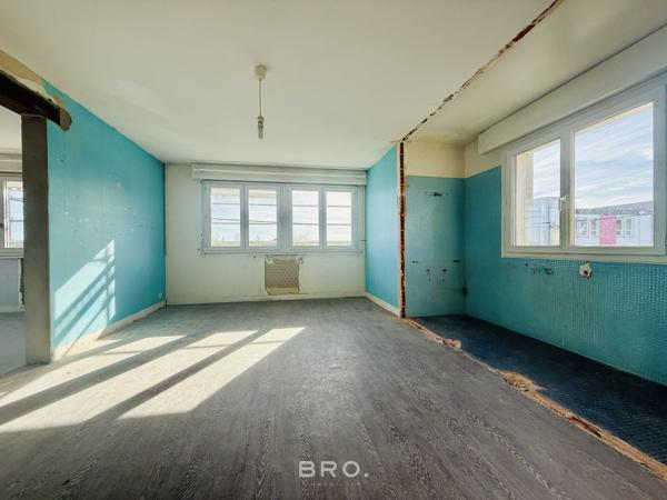 APPARTEMENT T2 DE 40 M² À RÉNOVER – À 1,5 KM DU PORT DE VANNES – SECTEUR GARE / HÔPITAL