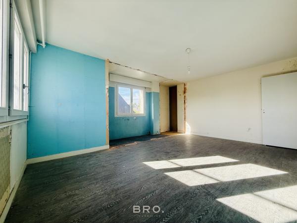 APPARTEMENT T2 DE 40 M² À RÉNOVER – À 1,5 KM DU PORT DE VANNES – SECTEUR GARE / HÔPITAL
