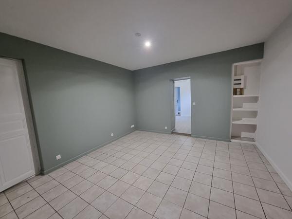 Appartement Villeneuve Sur Yonne 1 pièce(s)