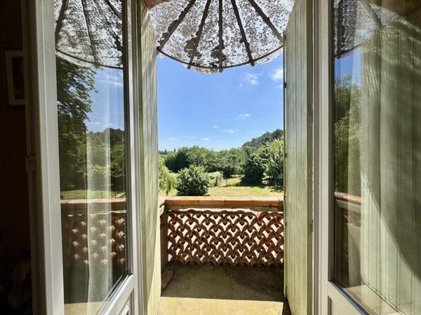 Saint-Paul (33390) Ancienne maison de maître de 290m² avec 200m² de dépendance sur 1,3 Ha de terrain