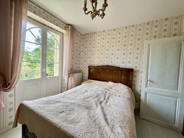 Saint-Paul (33390) Ancienne maison de maître de 290m² avec 200m² de dépendance sur 1,3 Ha de terrain