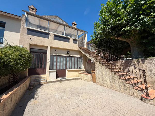 MAISON - LOCAL PROFESSIONNEL - CLIMATISATION - COUR