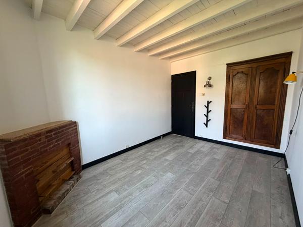 MAISON - LOCAL PROFESSIONNEL - CLIMATISATION - COUR