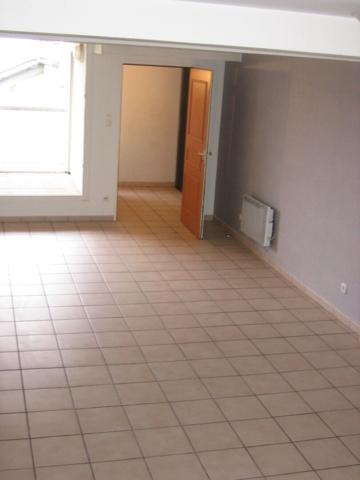 Loue Bourg en Bresse centre T4 avec terrasse quartier calme