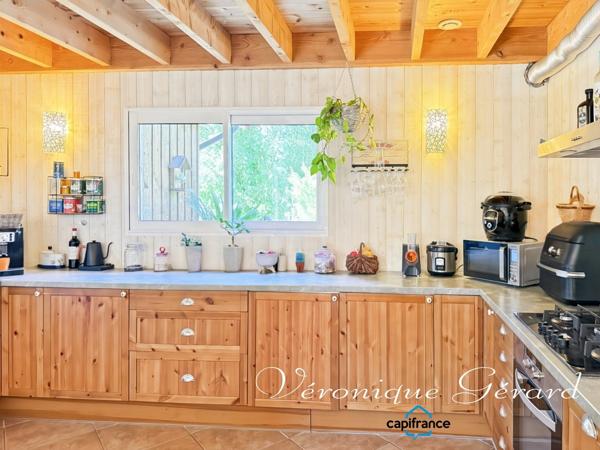 Maison de Plain-pied de 170 M2 en ossature bois, très lumineuse édifiée sur sous-sol.