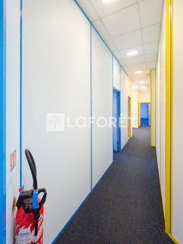 Location bureau Quincy-Voisins - 160 m² - 1 000 €/mois