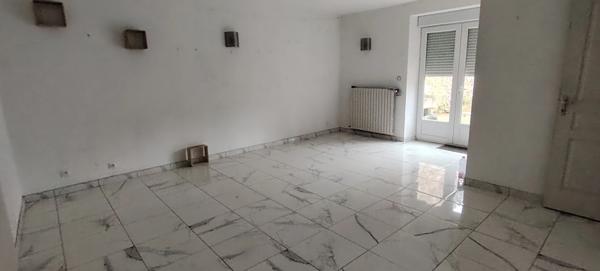 Maison à vendre 6 pièces SAINT JOUIN DE MARNES (79)
