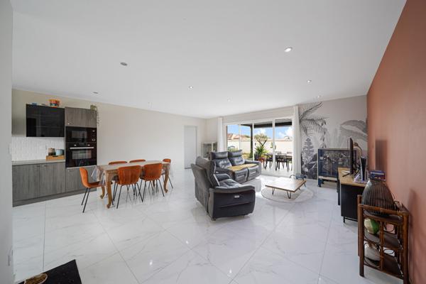 À VENDRE -Belle maison récente de plain-pied -135m2 - 4 chambres avec dressings -Terrain piscinable