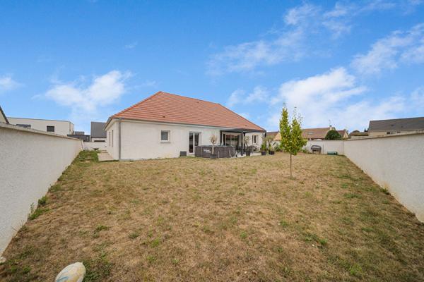 À VENDRE -Belle maison récente de plain-pied -135m2 - 4 chambres avec dressings -Terrain piscinable