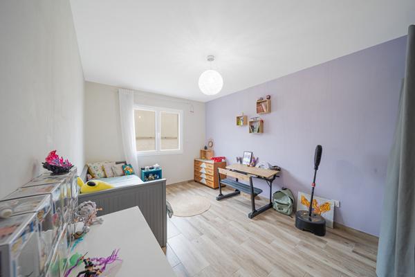 À VENDRE -Belle maison récente de plain-pied -135m2 - 4 chambres avec dressings -Terrain piscinable