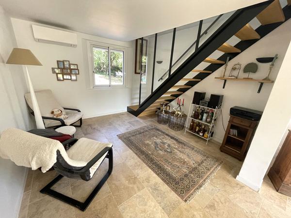 Rognes : Magnifique propriété 9 pièces de 210 m2  avec piscine, pool house et double garage !