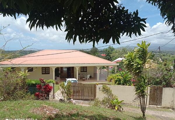 Achat immeuble Le Robert - 7 pièce(s) - 200 m² - 680 000 €