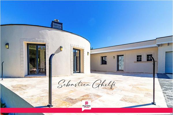 maison contemporaine de plain-pied avec 3 chambres- garage-beau terrain