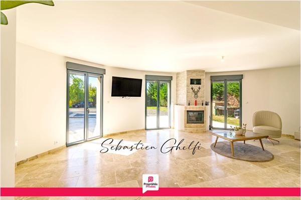 maison contemporaine de plain-pied avec 3 chambres- garage-beau terrain