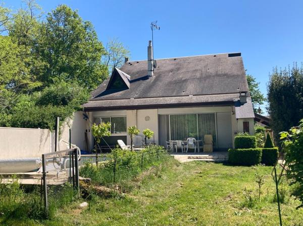 MAISON ORIGINALE D'ARCHITECTE AVEC BEAUX VOLUMES