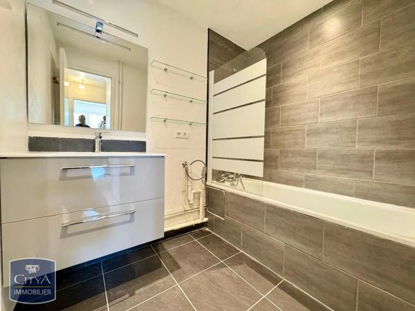 Appartement à louer 2 pièces 40.2m² Nancy (54000)
