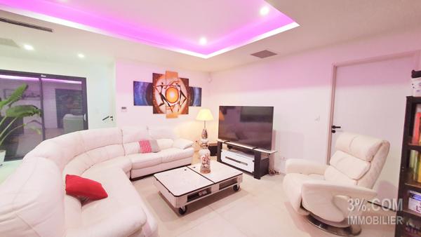 VILLA D'ARCHITECTE A MOINS DE 100 METRES DES PLAGES Vias Plage (34450)