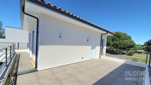 VILLA D'ARCHITECTE A MOINS DE 100 METRES DES PLAGES Vias Plage (34450)