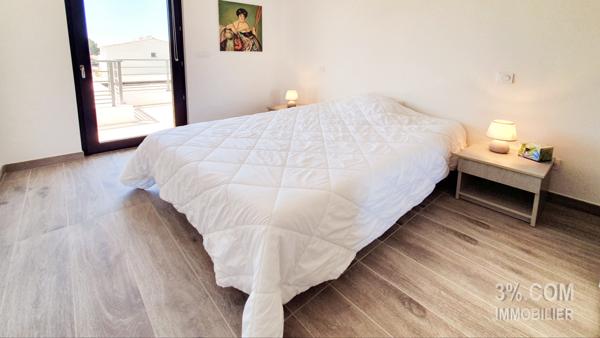 VILLA D'ARCHITECTE A MOINS DE 100 METRES DES PLAGES Vias Plage (34450)