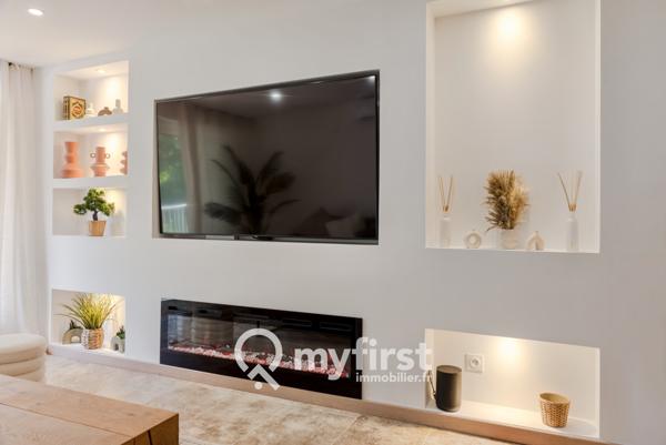 Toulon (83200) Appartement contemporain avec piscine et tennis.