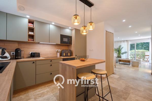 Toulon (83200) Appartement contemporain avec piscine et tennis.