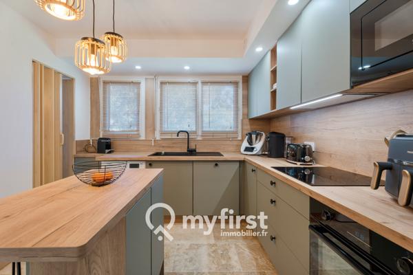 Toulon (83200) Appartement contemporain avec piscine et tennis.