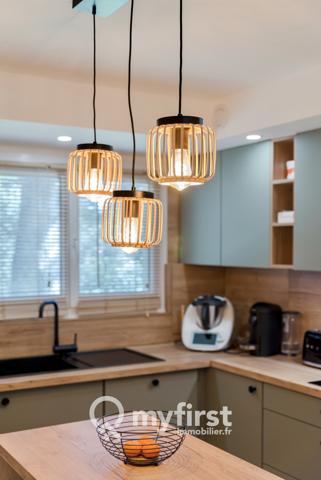 Toulon (83200) Appartement contemporain avec piscine et tennis.