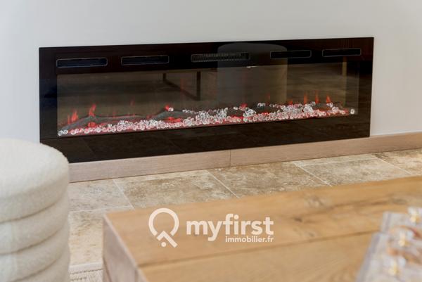 Toulon (83200) Appartement contemporain avec piscine et tennis.