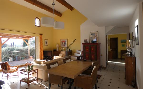 Maison à vendre    7 pièces •  Aups