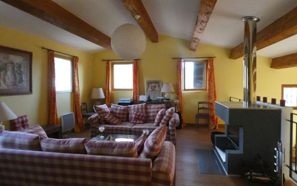 Maison à vendre    7 pièces •  Aups