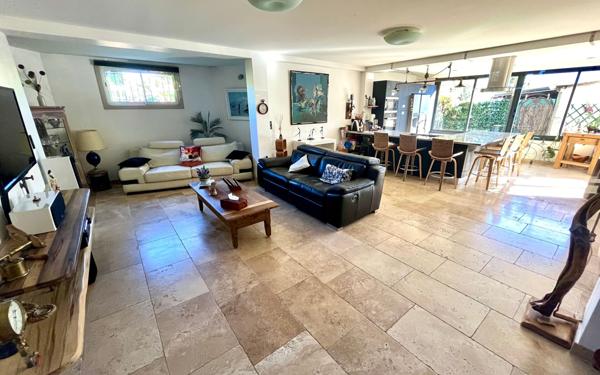 Maison à vendre    3 pièces •  Le Cannet