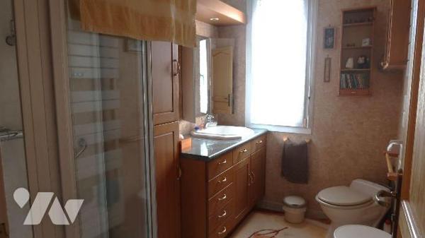 Quartier calme, 1,7km du CENTRE-VILLE, MAISON TBE rénovée et agrandie en 2002, env. 130m2 hab.,...