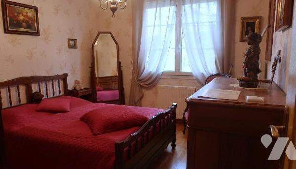 Quartier calme, 1,7km du CENTRE-VILLE, MAISON TBE rénovée et agrandie en 2002, env. 130m2 hab.,...