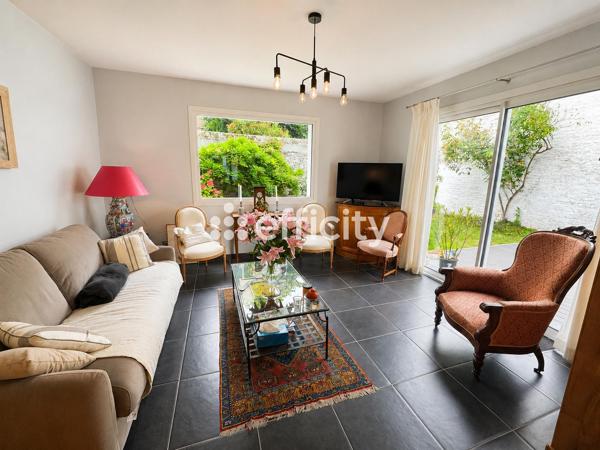 Maison
         5 pièces
        - 96 m² Exclusivité 326 800 € *