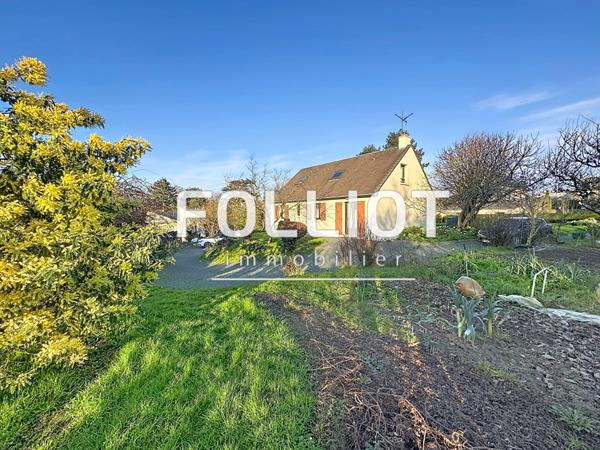 Charmante maison à vendre à Coutances - 7 pièces, grand terrain, proche commodités