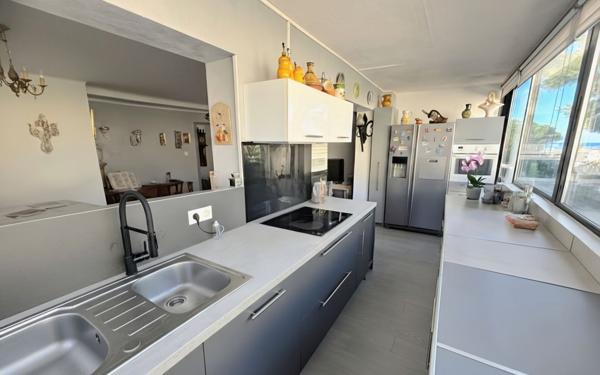 Appartement à vendre    4 pièces • 75 m2 Six-Fours-les-Plages